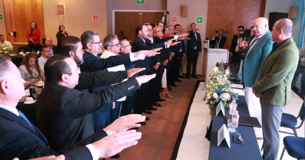 Nueva mesa directiva del Consejo Coordinador Empresarial de La Paz